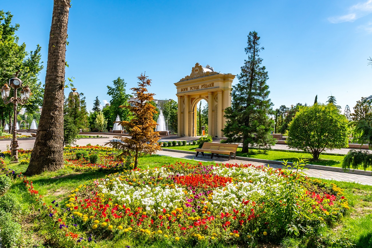 парк айни в душанбе