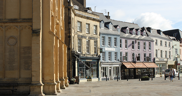 Cirencester's Market Place © Anna Moores